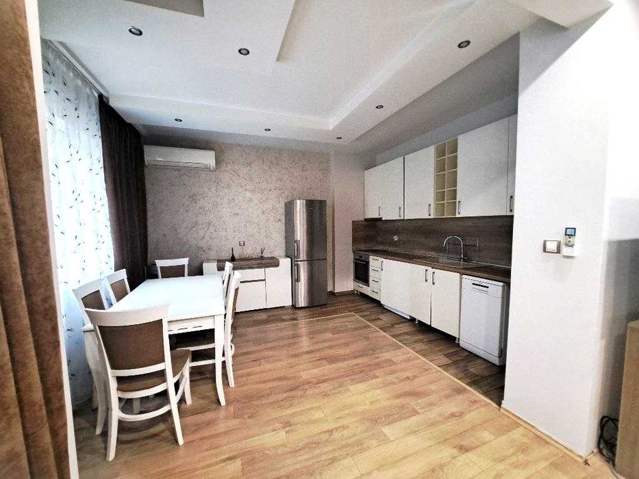 Продава се Тристаен апартамент в София, Център - 80 кв.м за 4250 €/кв.м - Снимка #6
