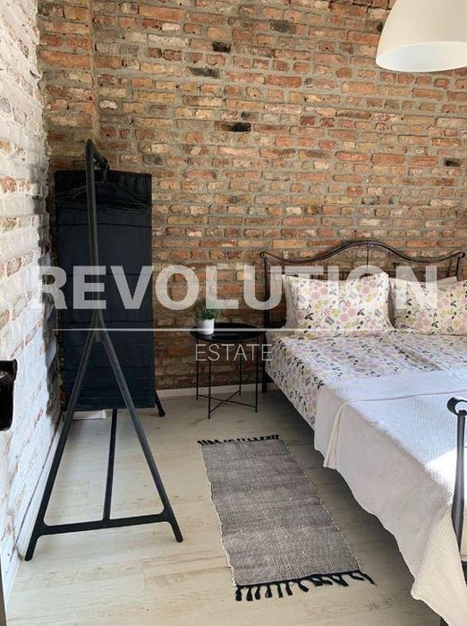 Дава се под наем Къща в к.к. Св.Св. Константин и Елена - 120 кв.м за 2493.39 € - Снимка #1