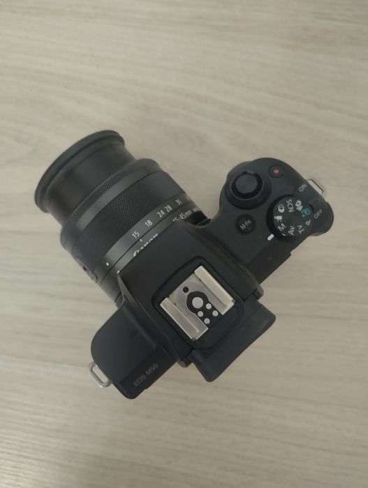 Canon M50 17-55m F 3.5-5.6