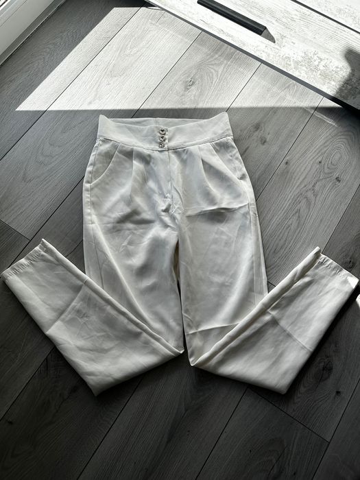 Дамски панталон с висока талия