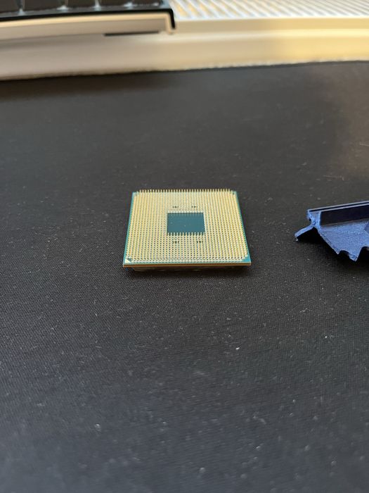 Procesor AMD Ryzen 3600x + cooler