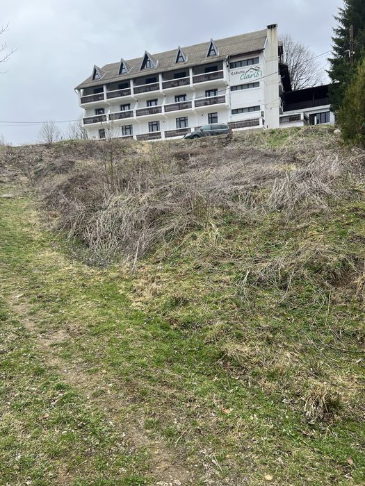 Teren de vanzare Valiug-Crivaia(vis-a-vis de hotel Claris)