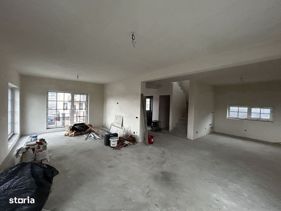 Casa cu garaj, 120 mp, 500 mp teren, CF disponibil, Chinteni