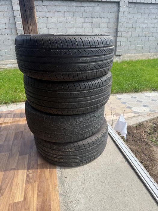 Продается шины 215/55/17