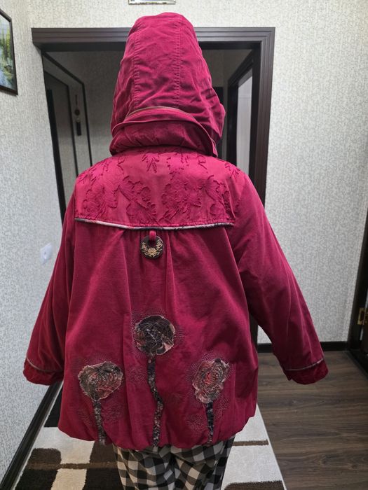 Куртка женская б/у размер 48-50.