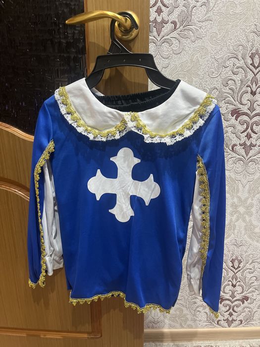 Новогодний  костюм мушкетер