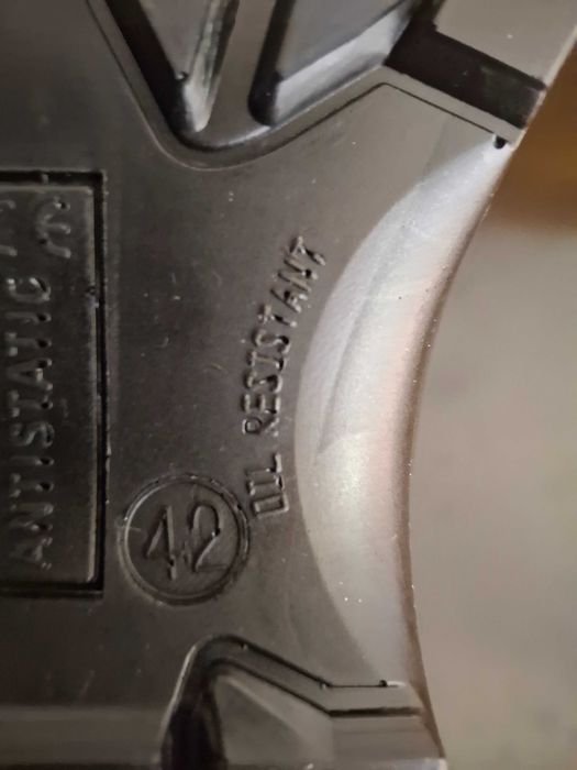 Vand bocanci barbați