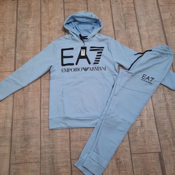 Trening armani și Hugo