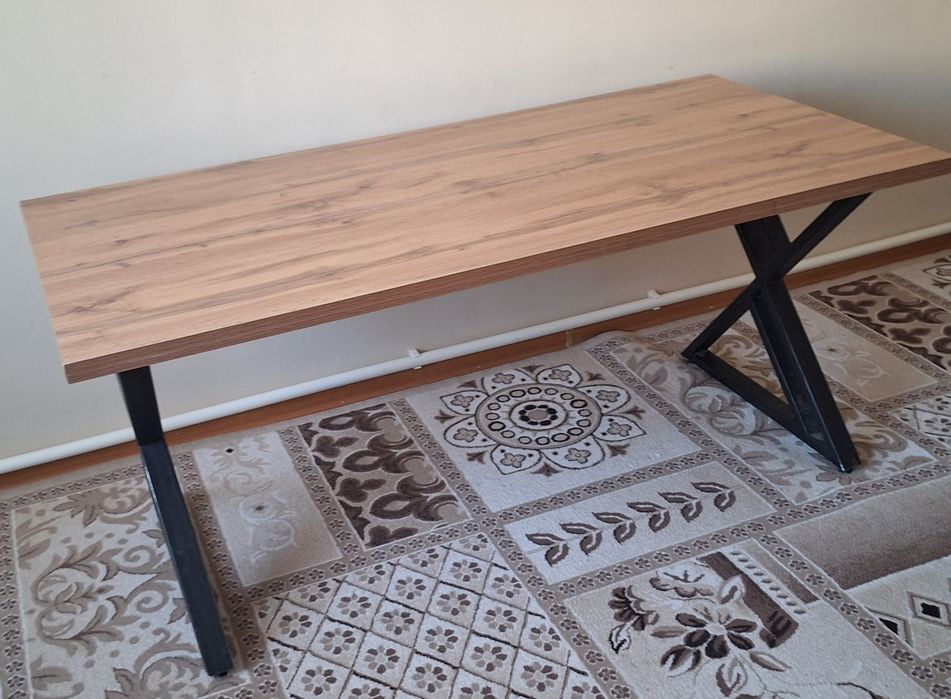 Кухонный стол сатылады