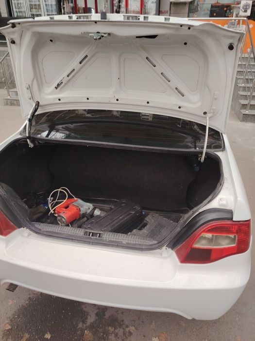 Продаю машину NEXIA 2 DONC