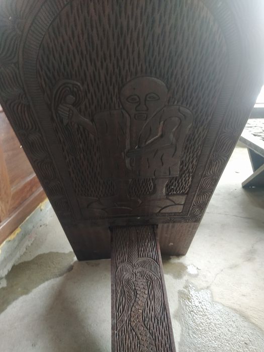 Уникален комплект маса и 4 стола от цяло масивно дърво-РЪЧНА ИЗРАБОТКА