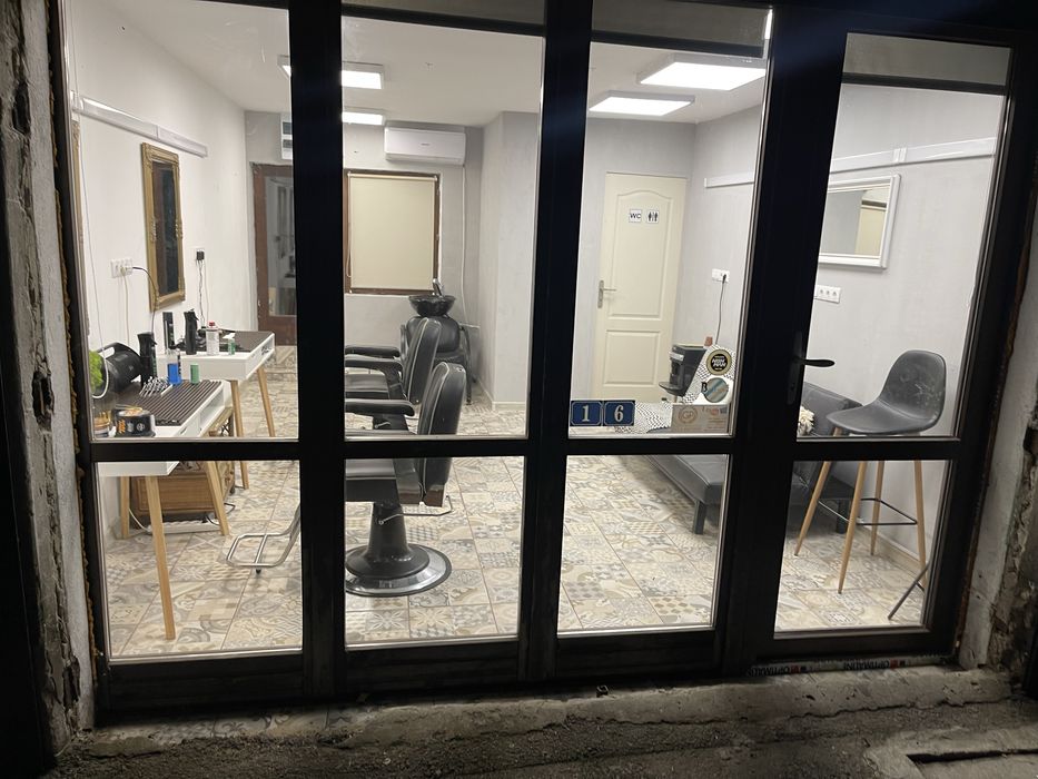 Spatiu comercial / garsoniera cu curte