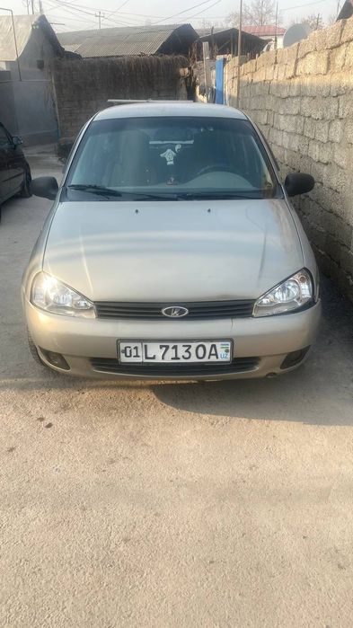 Продаю машину лада калина