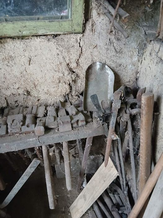 Продавам инструменти за ценители