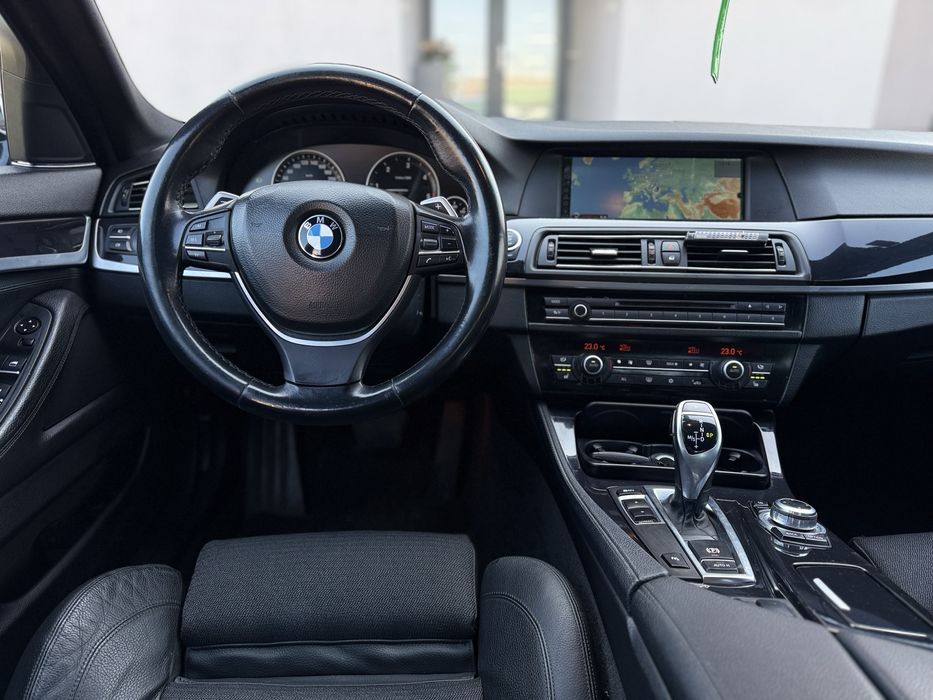 **VANDUT**BMW 520D F10 184hp Automat  / Navigatie mare / Import
