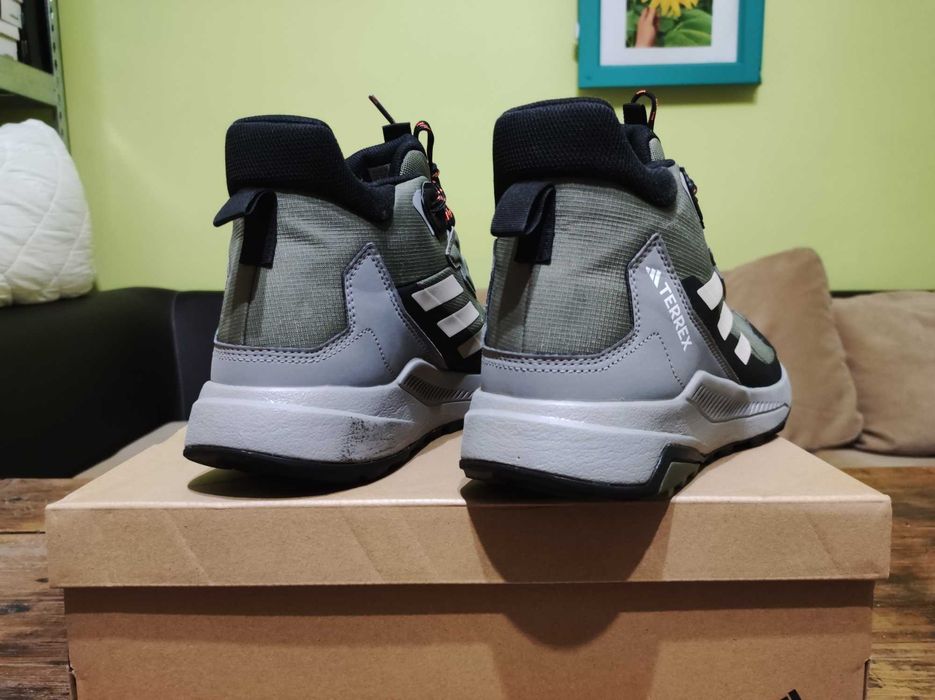 Мъжки високи маратонки adidas terrex anylander