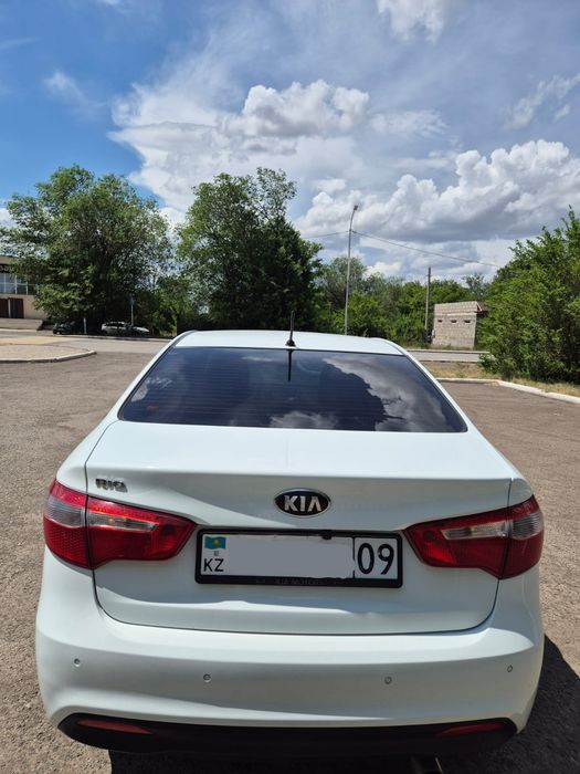 Продаю Kia Rio 2013