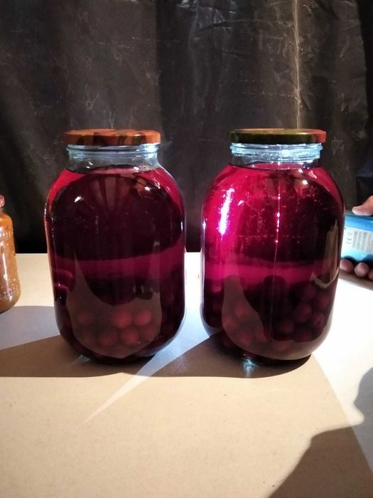 продам огурцы, помидоры, салаты