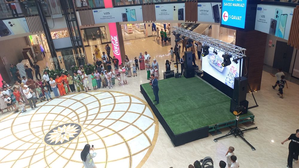 Сцены для концертов и других мероприятий