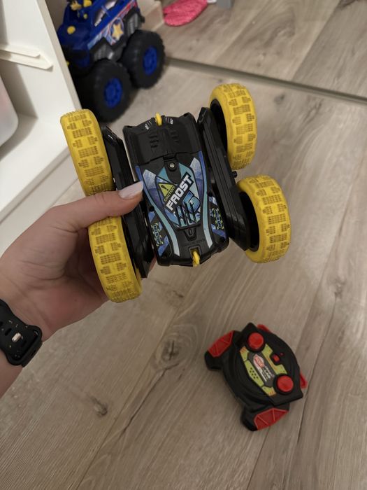 Masinuta cu telecomanda