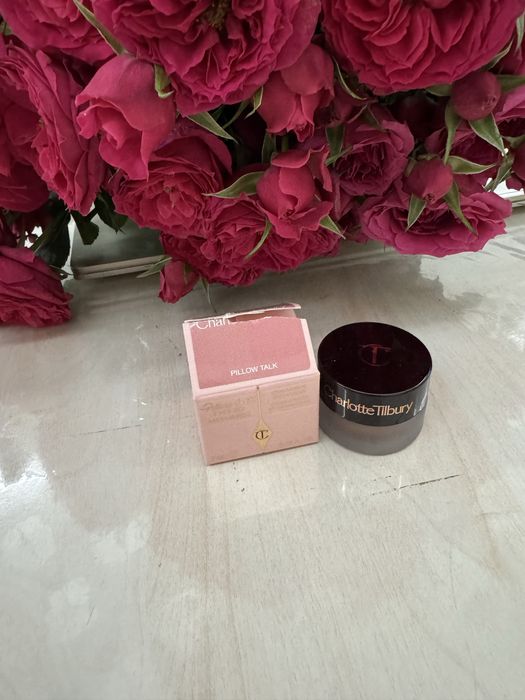 Charlotte Tilbury Pillow Talk.