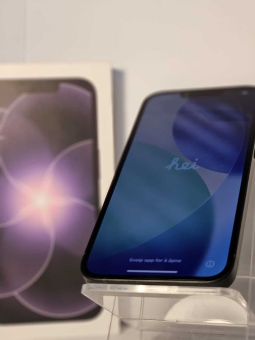 Apple iPhone 17e 256GB, Negru, Baterie 100%, 0 Cicluri incarcare - Ca nou