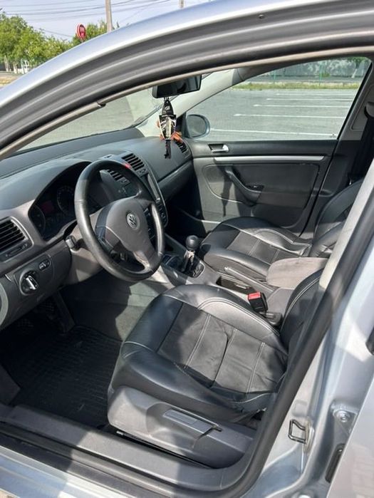 VOLKSWAGEN Golf 2005 — imagine 5