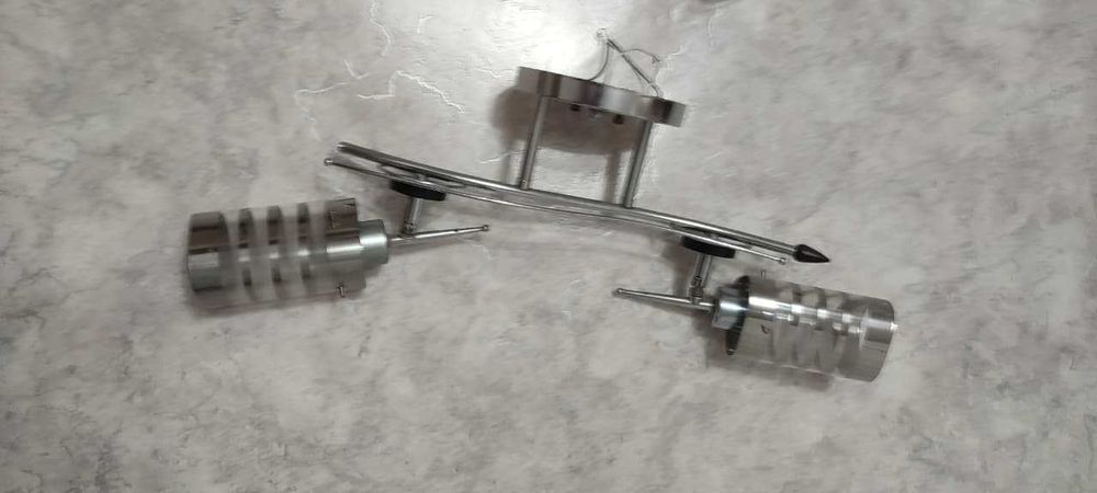 Люстра трехрожковая