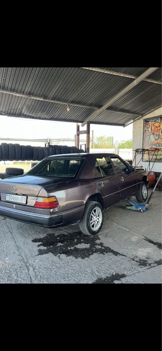 продам Мерседес 124