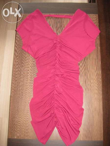 Сако Elisabetta Franchi и рокля цвят марсала