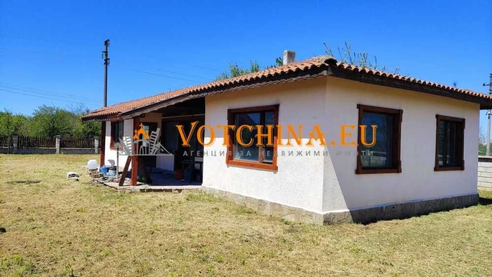 Продава се къща в село Селце,област Добрич