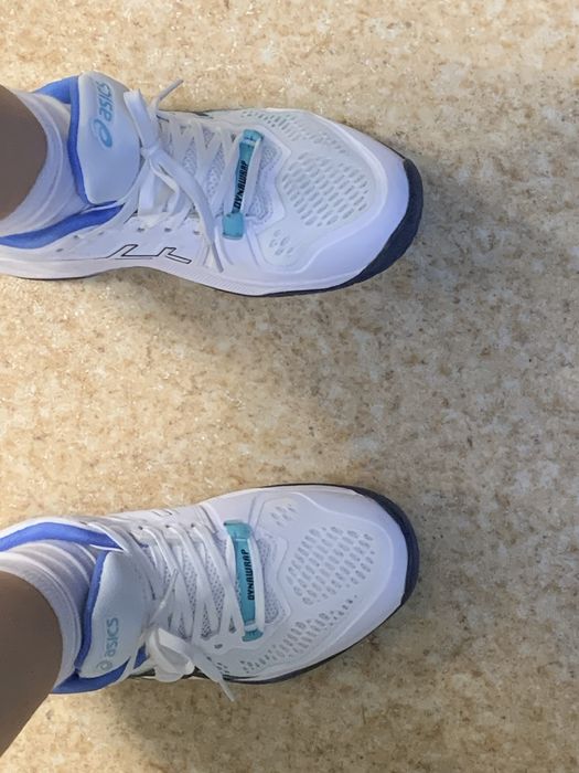 Оригинальные Асиксы белые женские