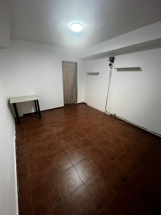 Spatiu de închiriat Podu Ros-Nicolina