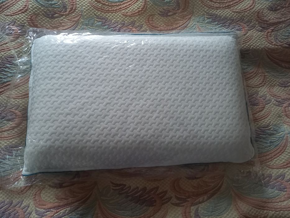 Продаётся латексная подушка