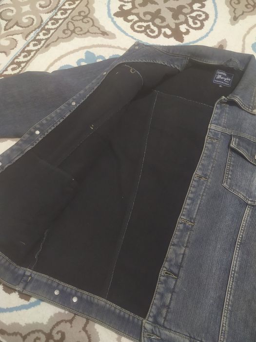 Джинсовая куртка