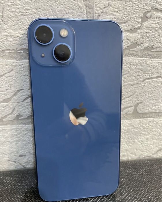 iPhone 13 128Gb с гарантией