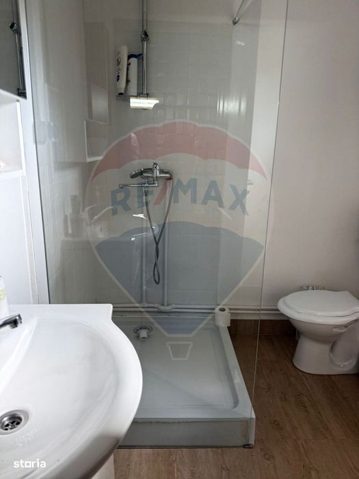 Casă / Vilă cu 4 camere de vânzare