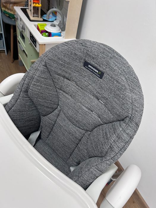Стол да хранене PEG PEREGO с перяща се тапицерия