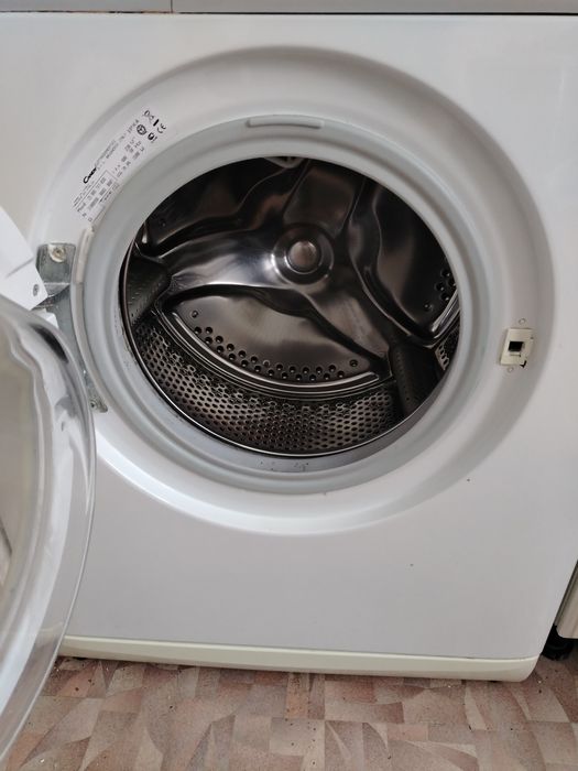 Продам стиральную машинку Candy