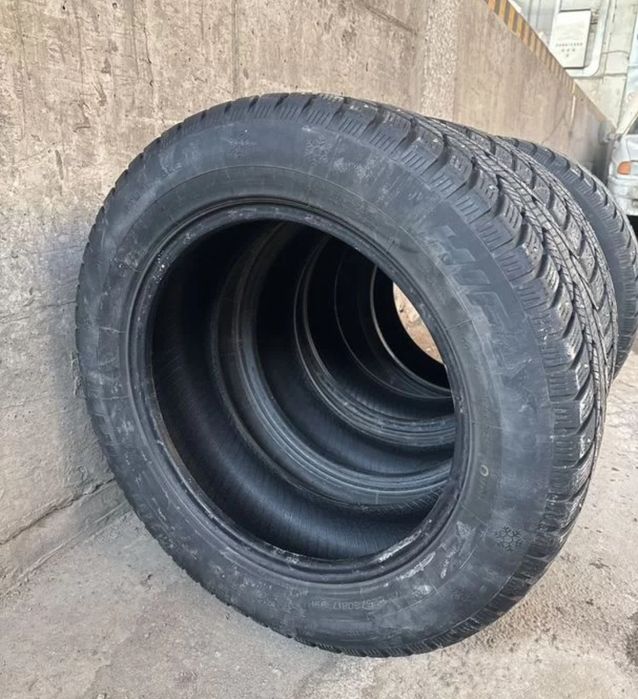 Продам зимние шины 225/60/17