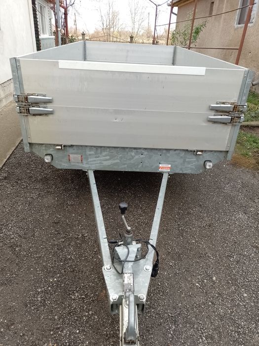 Remorca auto 750 kg și tractor