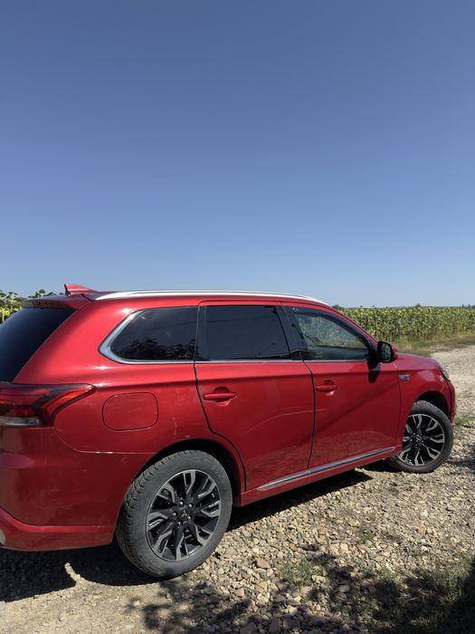 Schimb Mitsubishi Outlander