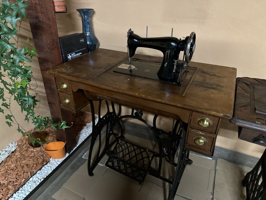 Masina de cusut Vintage Naumann