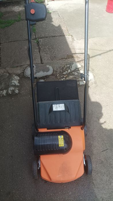 Scarificator aerator electric