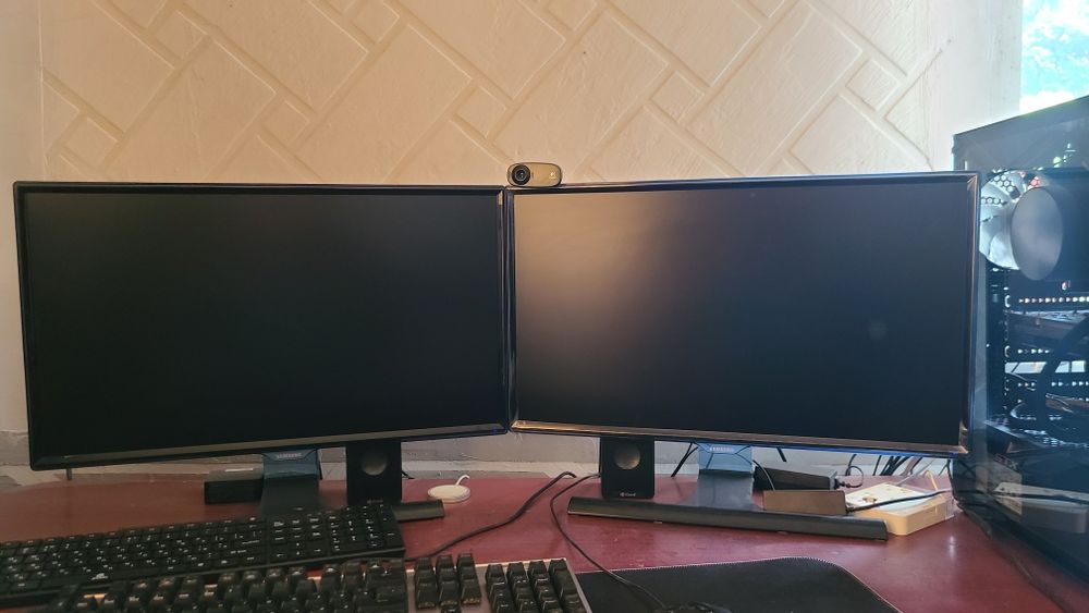 Samsung 24"kompyuter monitor sotiladi