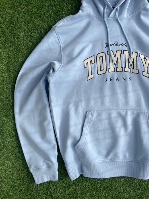 Мъжко горнище : TOMMY JEANS Regular Varsity Hoodie 8401 Light Blue M