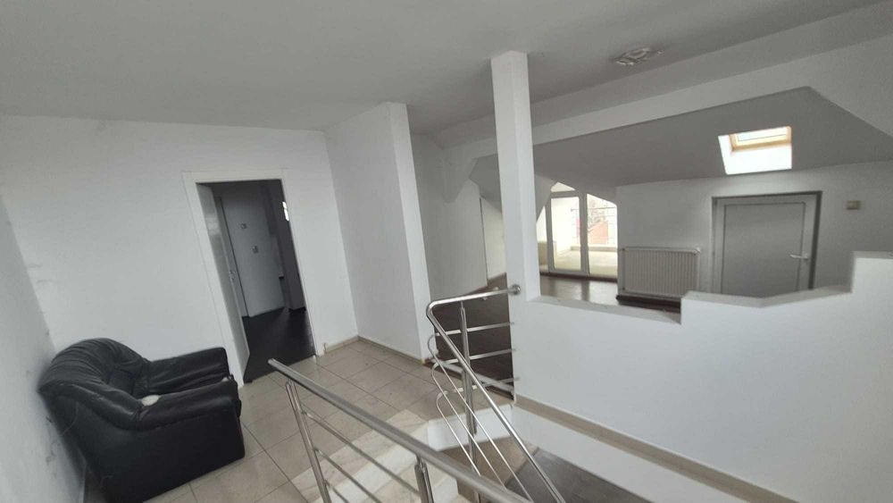 Apartament 4 camere si garaj dublu zona Ciuperca