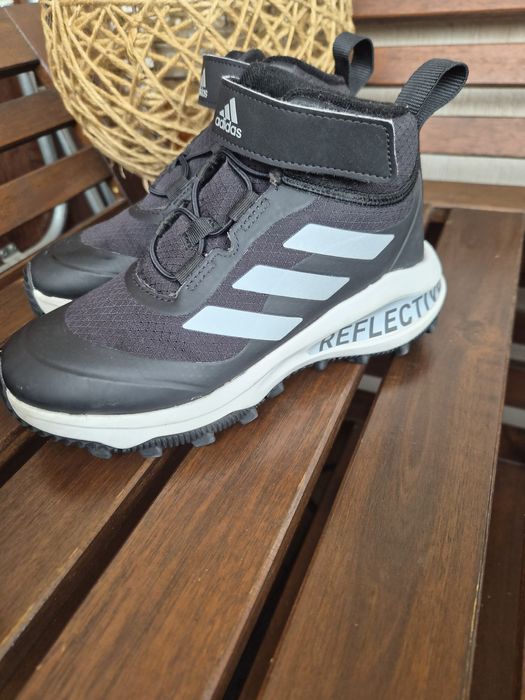 Детски зимни обувки Adidas