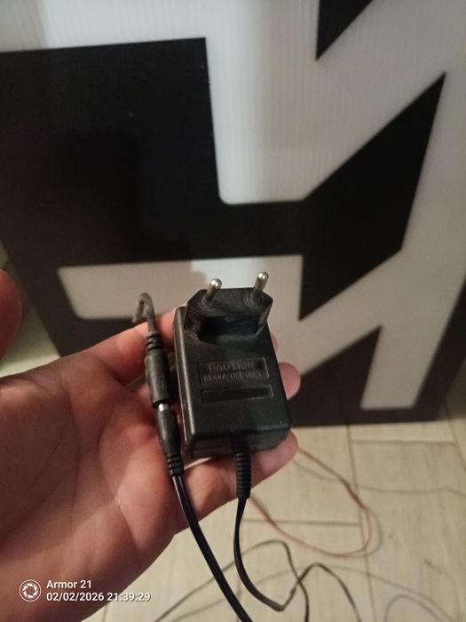 Светеща рекламна табела „OFF“