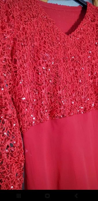 Rochie roșie deosebita